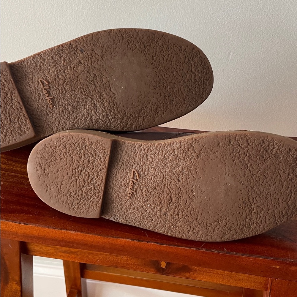 Clarks Shepton Chukka Boots - Picture 6 of 6